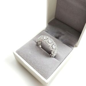 Wedding/Engagement Band